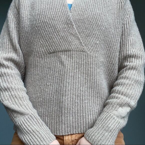 Crippen Tan Merino Wool And Cashmere Blend Soft Lightweight V Neck Sweater Sz S - Picture 4 of 8